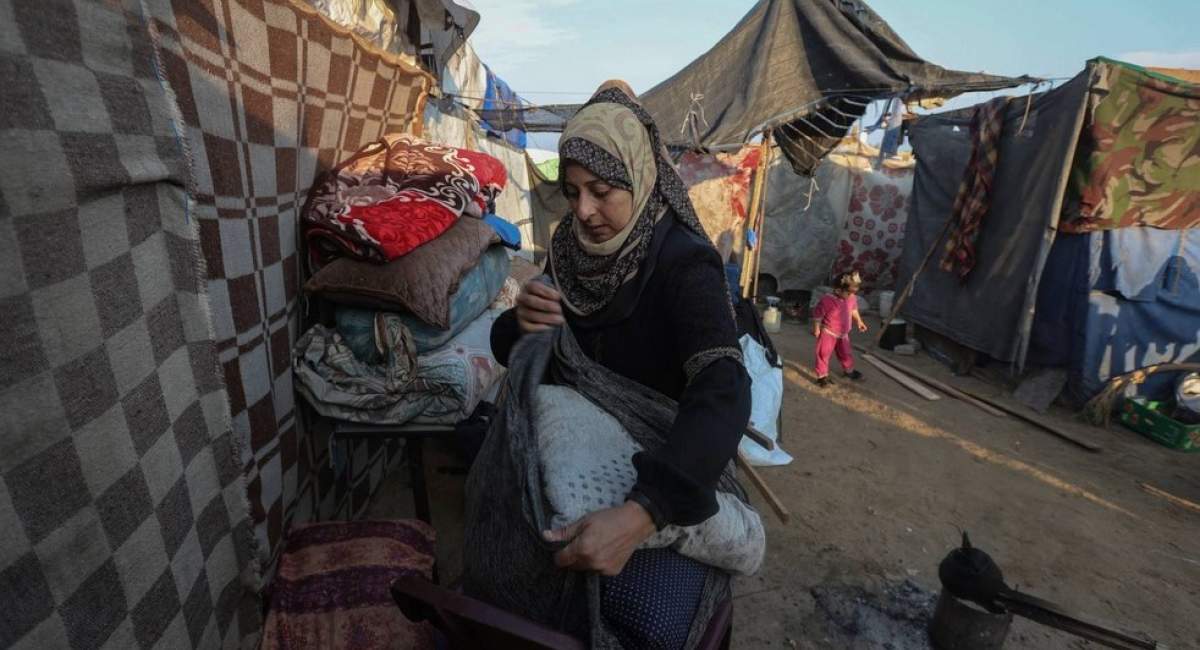 در چادر می‌خوابیم اما از اینجا نمی‌رویم