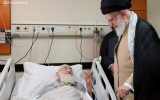 عیادت امام خامنه‌ای از آیت‌الله نوری‌همدانی