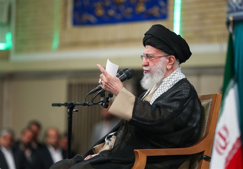 انتقاد امام خامنهای از لغو ممنوعیت واردات کالای مشابه انتقاد امام خامنهای از لغو ممنوعیت واردات کالای مشابه