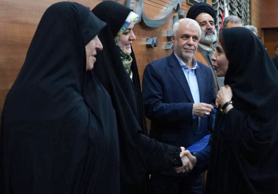 دختران شاهد ادامه دهنده راه پدران خود باشند دختران شاهد ادامه دهنده راه پدران خود باشند