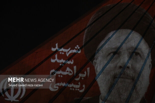 «از تبار آفتاب» به شهید رئیسی تقدیم شد «از تبار آفتاب» به شهید رئیسی تقدیم شد