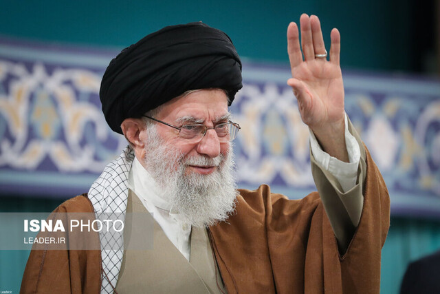 آغاز دیدار جمعی از معلمان کشور با رهبر انقلاب آغاز دیدار جمعی از معلمان کشور با رهبر انقلاب