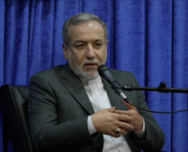 عراقچی: مردم ایران زیر بار توقف غنیسازی نمیروند عراقچی: مردم ایران زیر بار توقف غنیسازی نمیروند