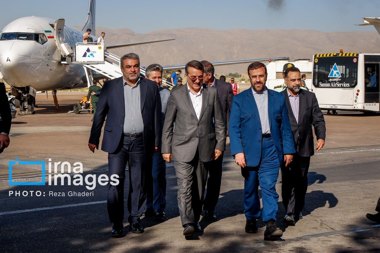 سوغاتی سفرهای اقتصادی به فارس؛ از وفاق تا تحول سوغاتی سفرهای اقتصادی به فارس؛ از وفاق تا تحول