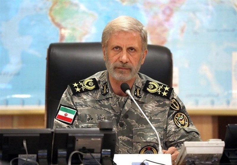 نیازمند ارتش قدرتمندی برای حفاظت از ملتمان هستیم نیازمند ارتش قدرتمندی برای حفاظت از ملتمان هستیم