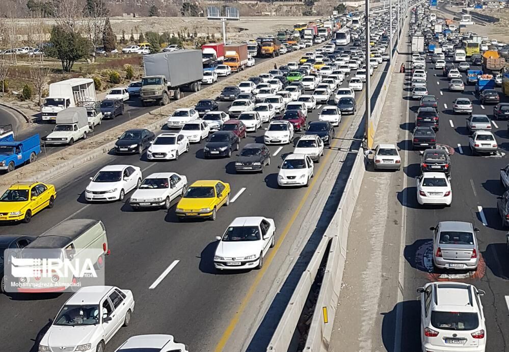 ترافیک در ورودی مشهد سنگین و پرحجم است ترافیک در ورودی مشهد سنگین و پرحجم است