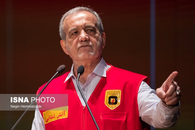 پزشکیان: به زانو در آوردن ملت ایران خواب و خیال است