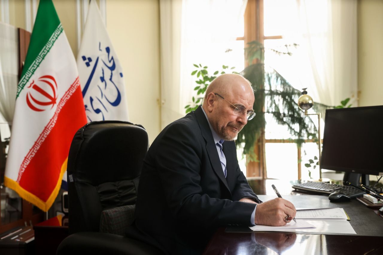 اراده دختران ایرانی دستگاه فریب دشمنان را باطل کرد اراده دختران ایرانی دستگاه فریب دشمنان را باطل کرد