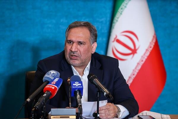 واحد پول ملی ریال باقی میماند واحد پول ملی ریال باقی میماند
