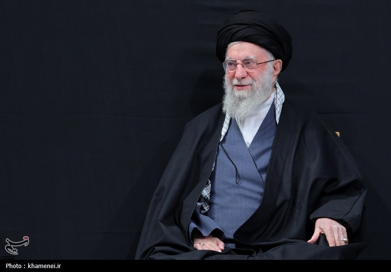 رهبر انقلاب الگوی پاسداشت شهیده راه ولایت