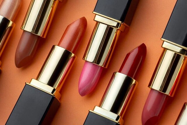 بلع ناخواسته رژلب و افزایش خطر جذب فلزات سنگین بلع ناخواسته رژلب و افزایش خطر جذب فلزات سنگین