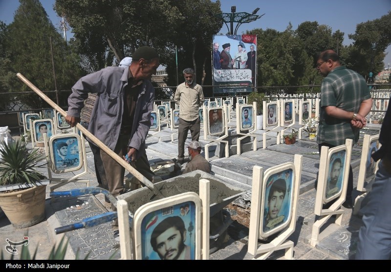 آماده‌سازی مزار ‌شهید ‌نیلفروشان در اصفهان